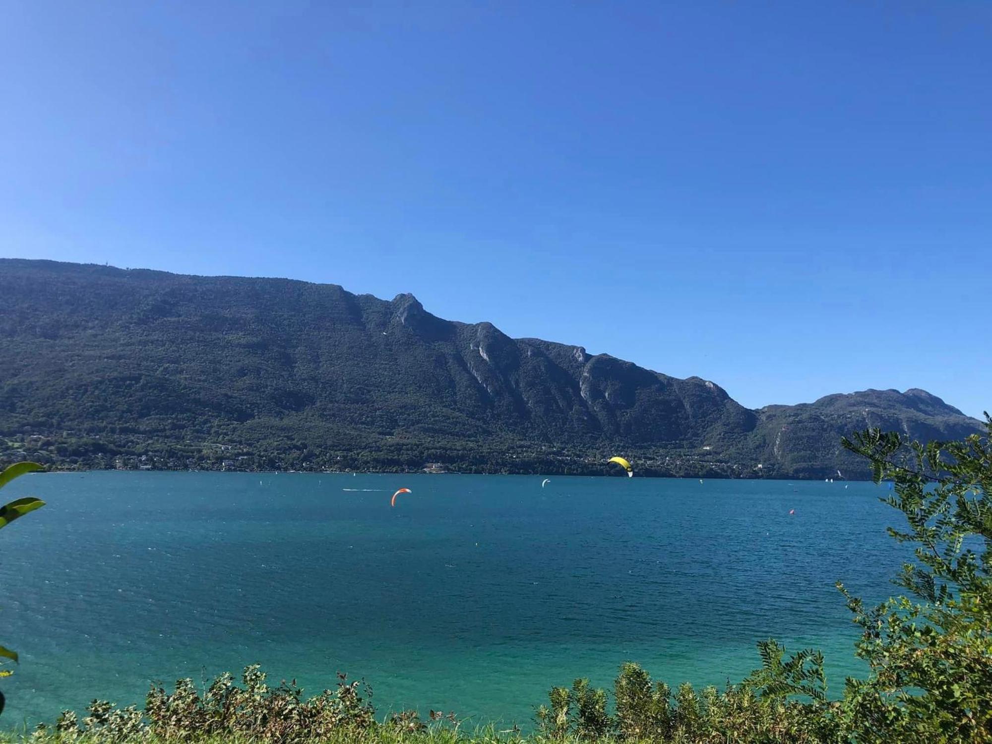 A La Marc'Quize Chambres D'Hotes, Petit Dejeuner Compris, Avec Piscine A Debordement En Exterieur, Bain Nordique A 38 Degres En Prestation Supplement Sur Reservation Horaire Anticipee 1 Place De Parking Gratuite Sur Place Mouxy Екстер'єр фото