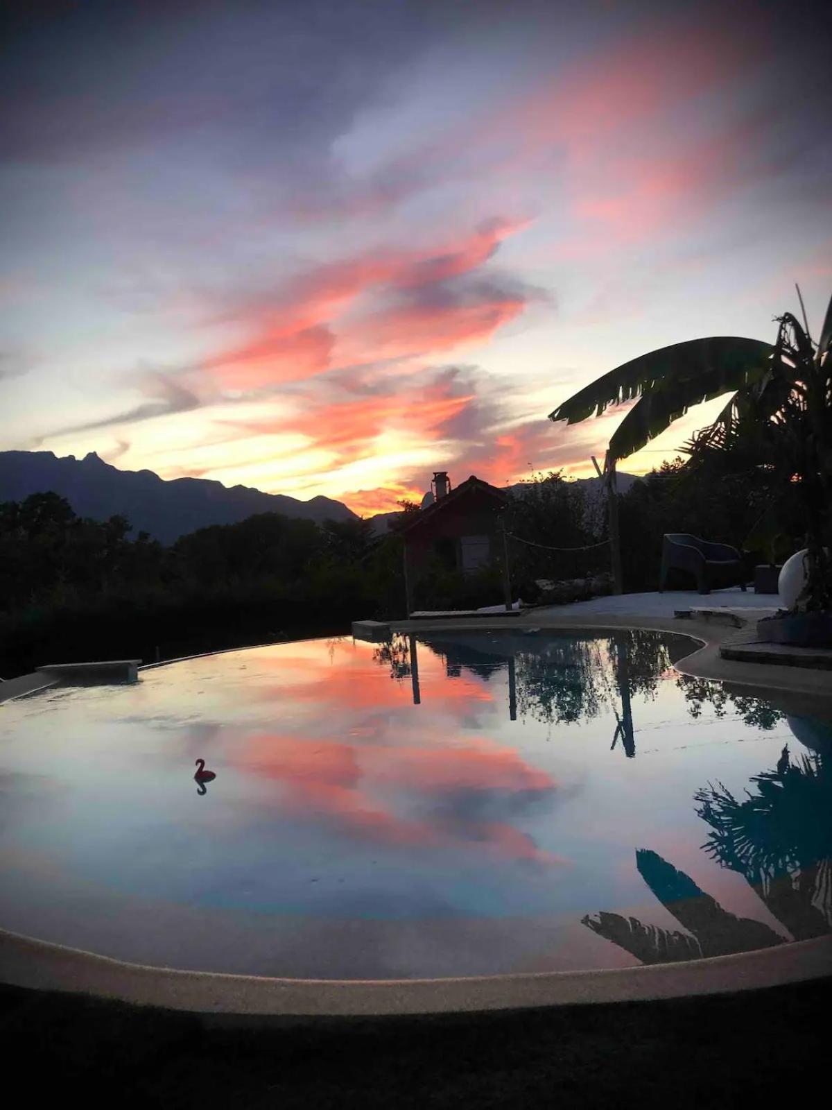 A La Marc'Quize Chambres D'Hotes, Petit Dejeuner Compris, Avec Piscine A Debordement En Exterieur, Bain Nordique A 38 Degres En Prestation Supplement Sur Reservation Horaire Anticipee 1 Place De Parking Gratuite Sur Place Mouxy Екстер'єр фото