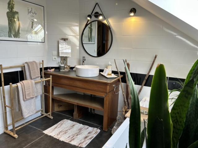 A La Marc'Quize Chambres D'Hotes, Petit Dejeuner Compris, Avec Piscine A Debordement En Exterieur, Bain Nordique A 38 Degres En Prestation Supplement Sur Reservation Horaire Anticipee 1 Place De Parking Gratuite Sur Place Mouxy Екстер'єр фото