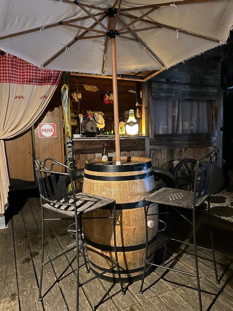 A La Marc'Quize Chambres D'Hotes, Petit Dejeuner Compris, Avec Piscine A Debordement En Exterieur, Bain Nordique A 38 Degres En Prestation Supplement Sur Reservation Horaire Anticipee 1 Place De Parking Gratuite Sur Place Mouxy Екстер'єр фото